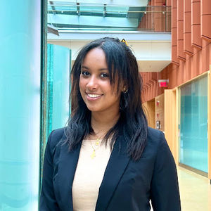 Meet your Posher, Lydia